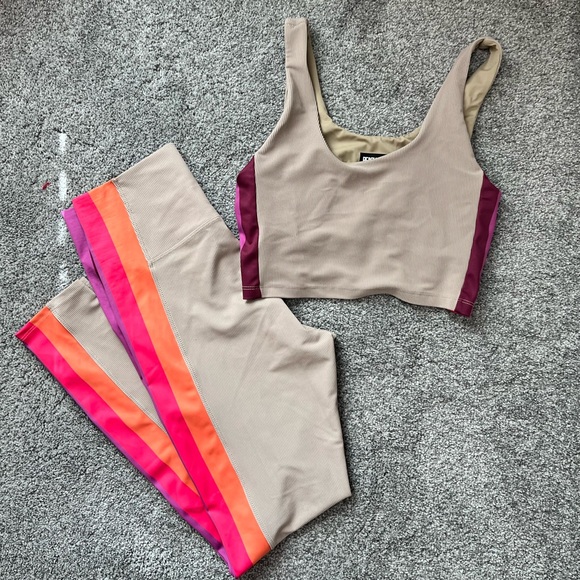 - Beach Riot Sunset Stripe Set - Picture 5 of 6